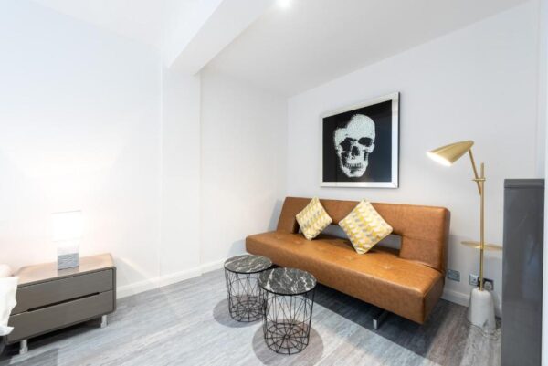 Studio flat South Kensington