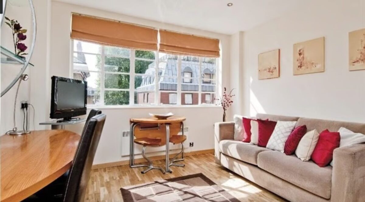 Studio flat South Kensington