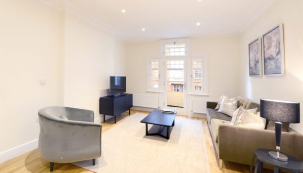 Three Bedrooms Flat Hammersmith