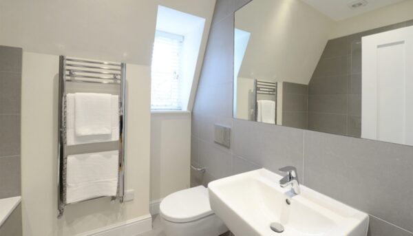 Three Bedrooms Flat Hammersmith