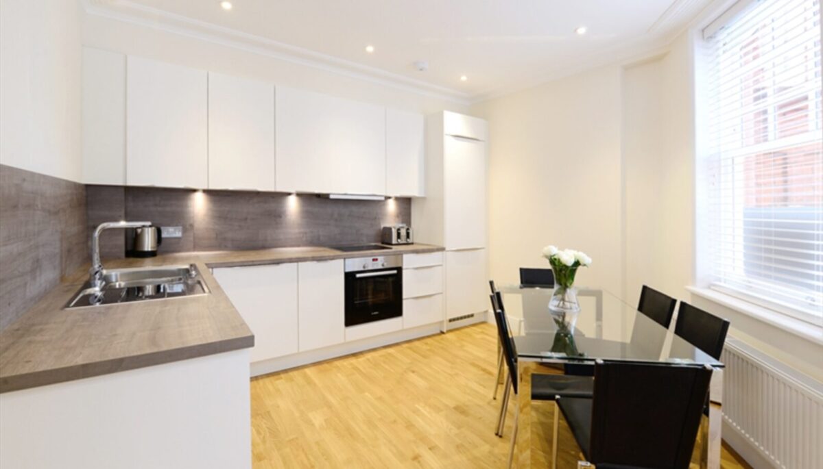 Three Bedrooms Flat Hammersmith