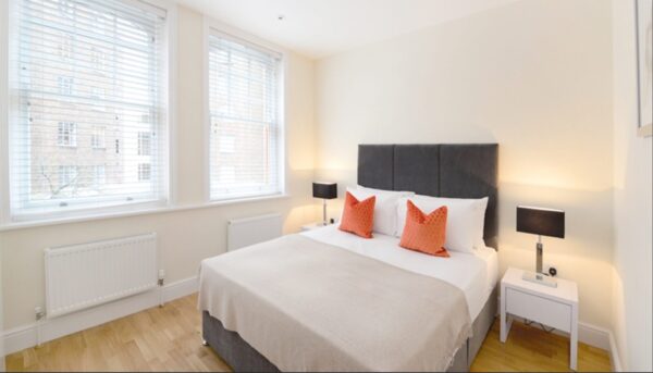 Three Bedrooms Flat Hammersmith