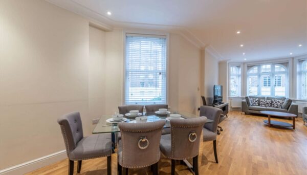 Three Bedrooms Flat Hammersmith