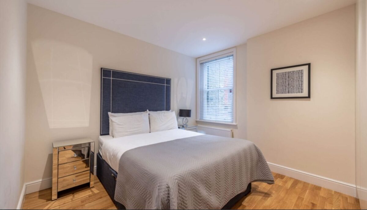 Three Bedrooms Flat Hammersmith