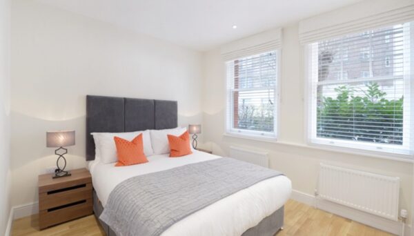 Three Bedrooms Flat Hammersmith