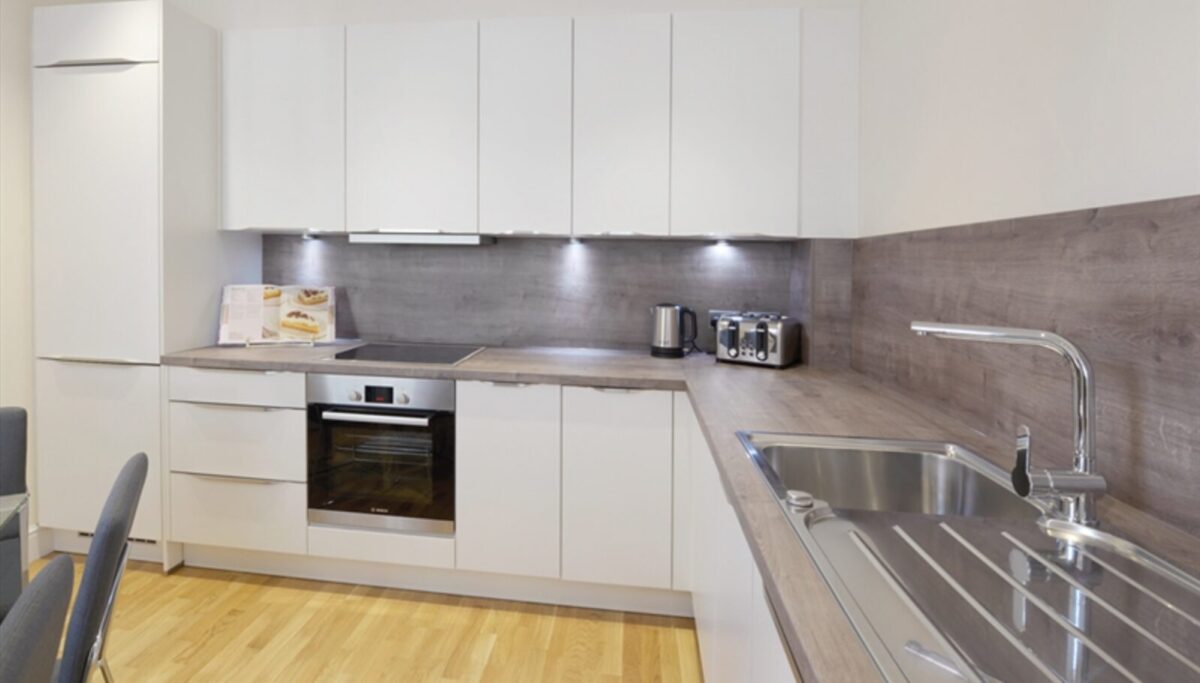 Three Bedrooms Flat Hammersmith