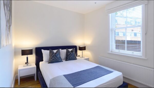 Three Bedrooms Flat Hammersmith