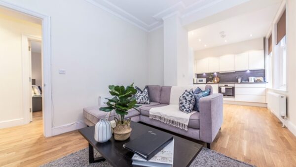 Three Bedrooms Flat Hammersmith