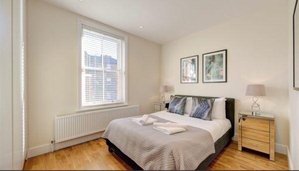 Three Bedrooms Flat Hammersmith