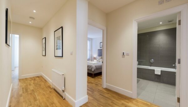 Three Bedrooms Flat Hammersmith