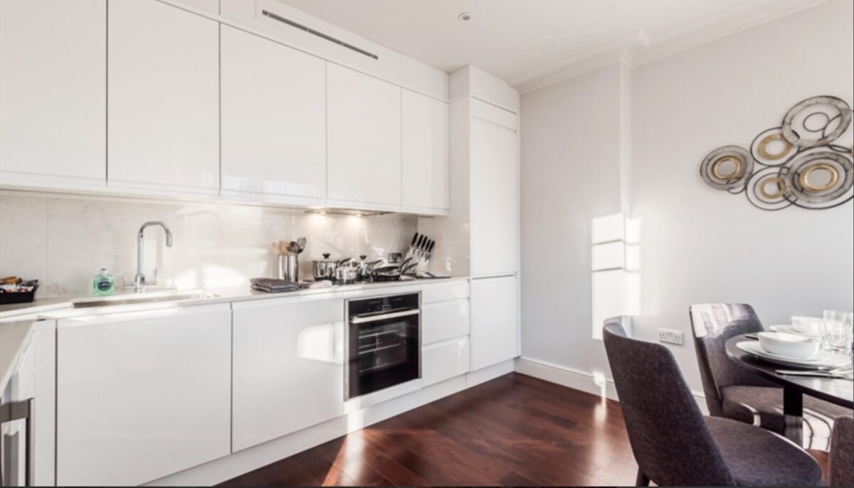 Three Bedrooms Flat Hammersmith