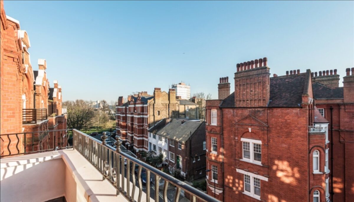 Three Bedrooms Flat Hammersmith