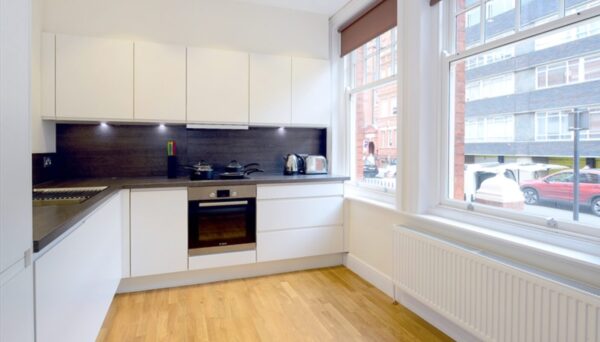 Three Bedrooms Flat Hammersmith