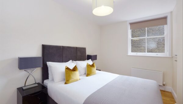 Three Bedrooms Flat Hammersmith