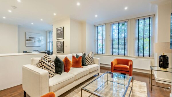 Three Bedrooms Flat Hammersmith