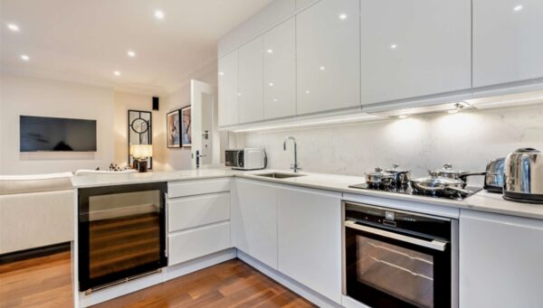 Three Bedrooms Flat Hammersmith